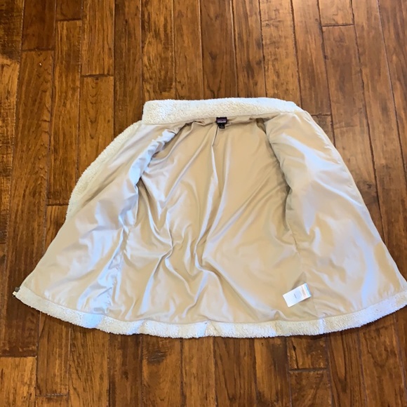 Patagonia Jacket - Picture 2 of 6